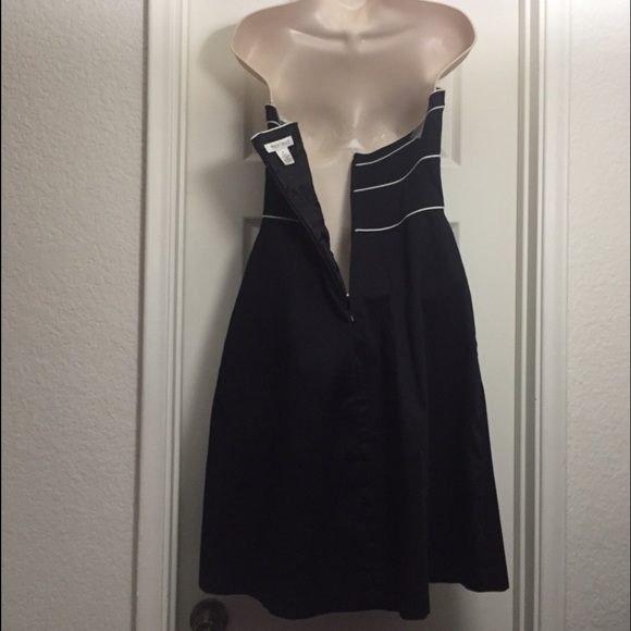 White House Black Market strapless dress - Picture 4 of 5